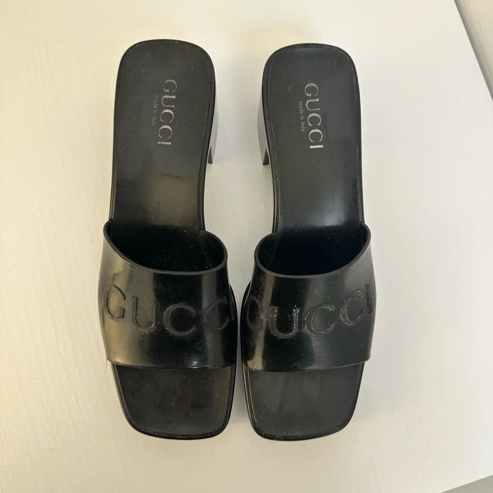 Authentic Gucci Black Women's rubber Sandals - Picture 2 of 4